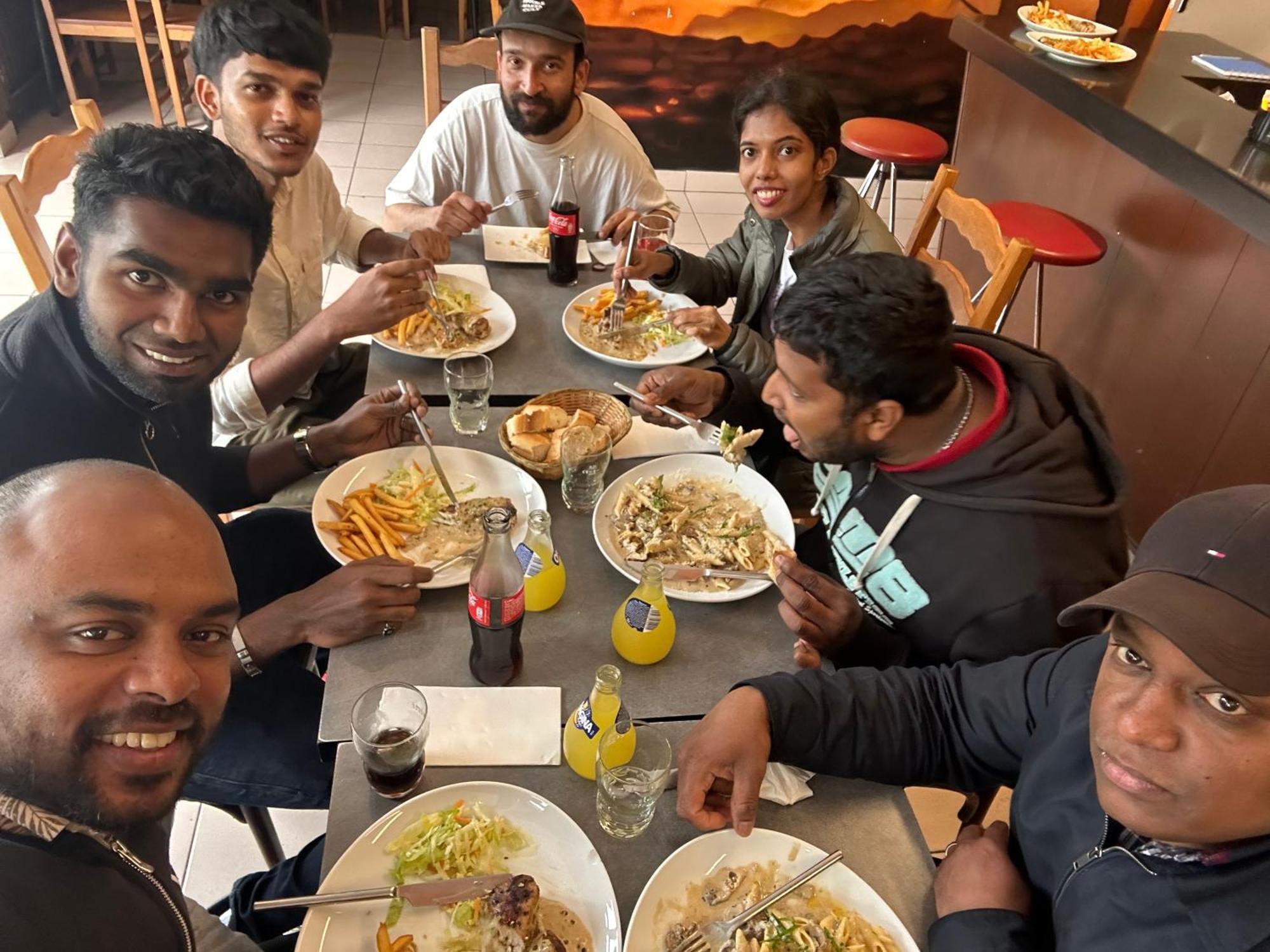 Biriyani House Bed & Breakfast โบบิญญี ภายนอก รูปภาพ